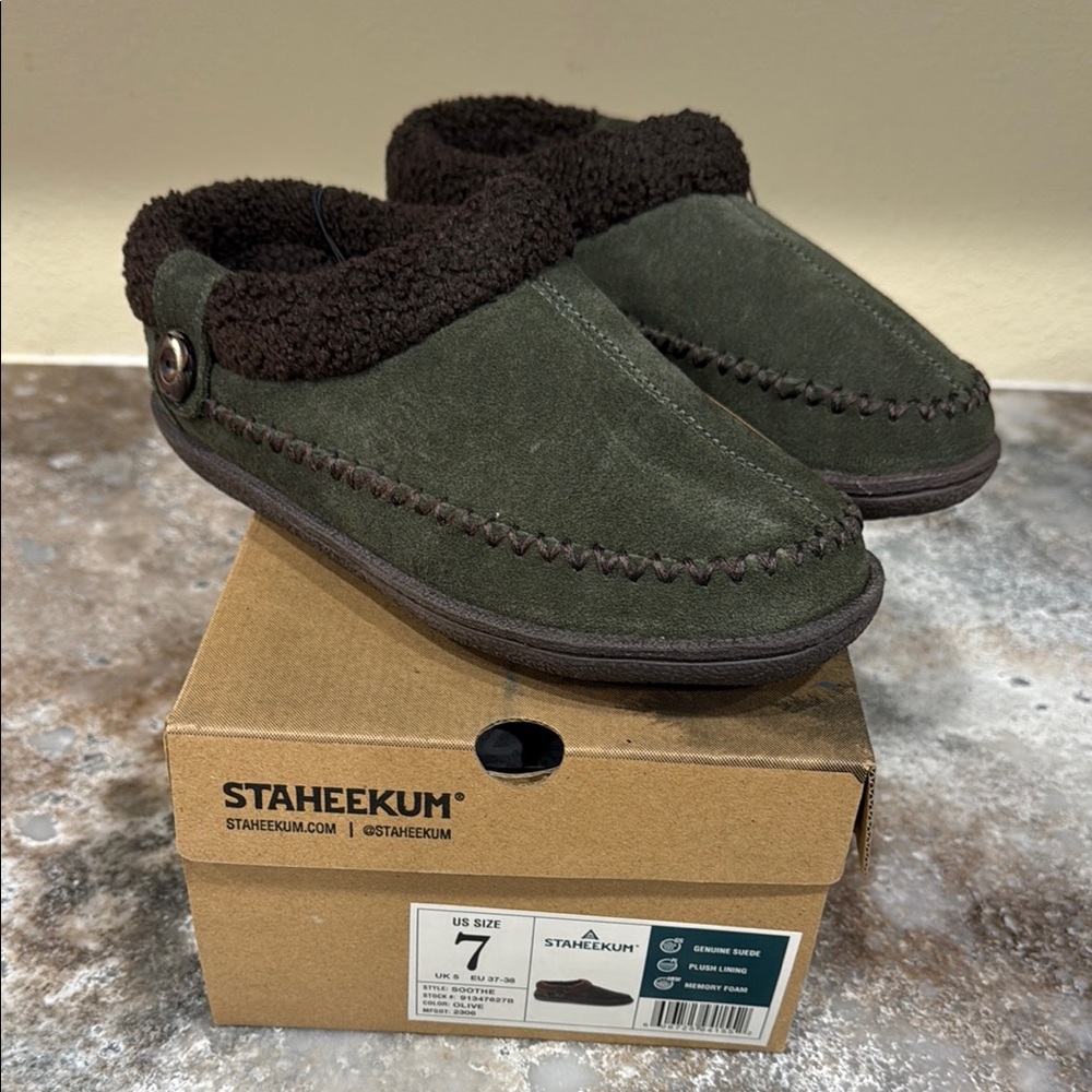 Men's Green Suede Slippers